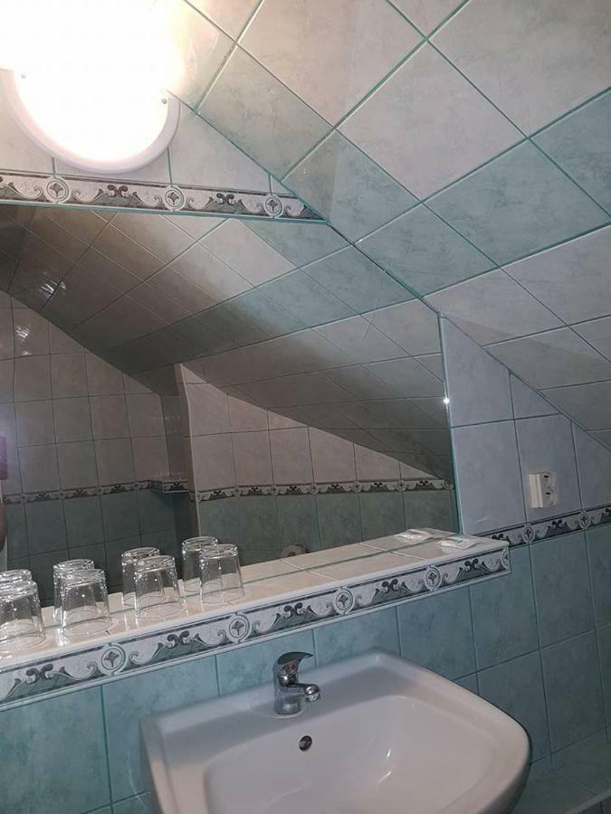 Penzion Kormos Sturovo Ngoại thất bức ảnh